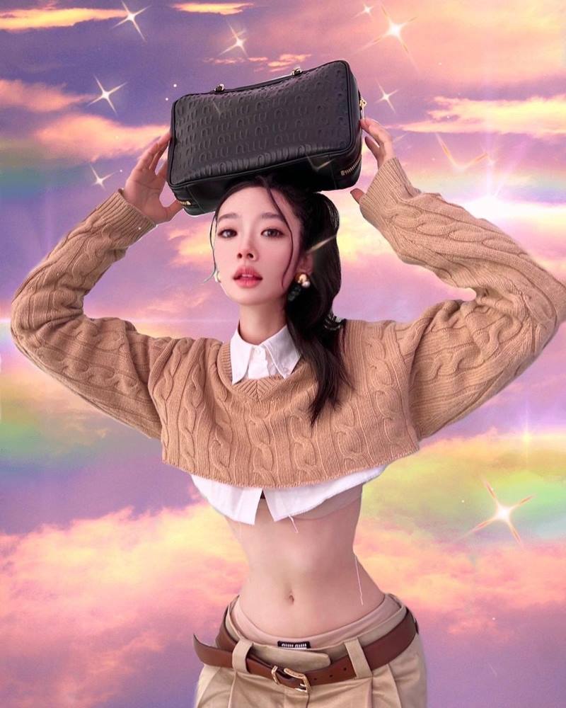 ออกแบบ ชุติมณฑน์ 