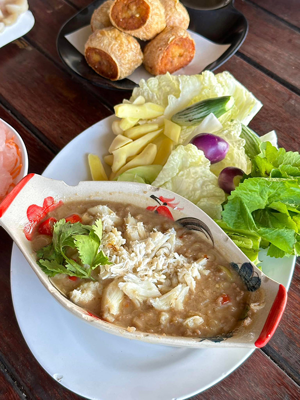 สุเมธ ซีฟู๊ด&ยำ  ชลบุรี