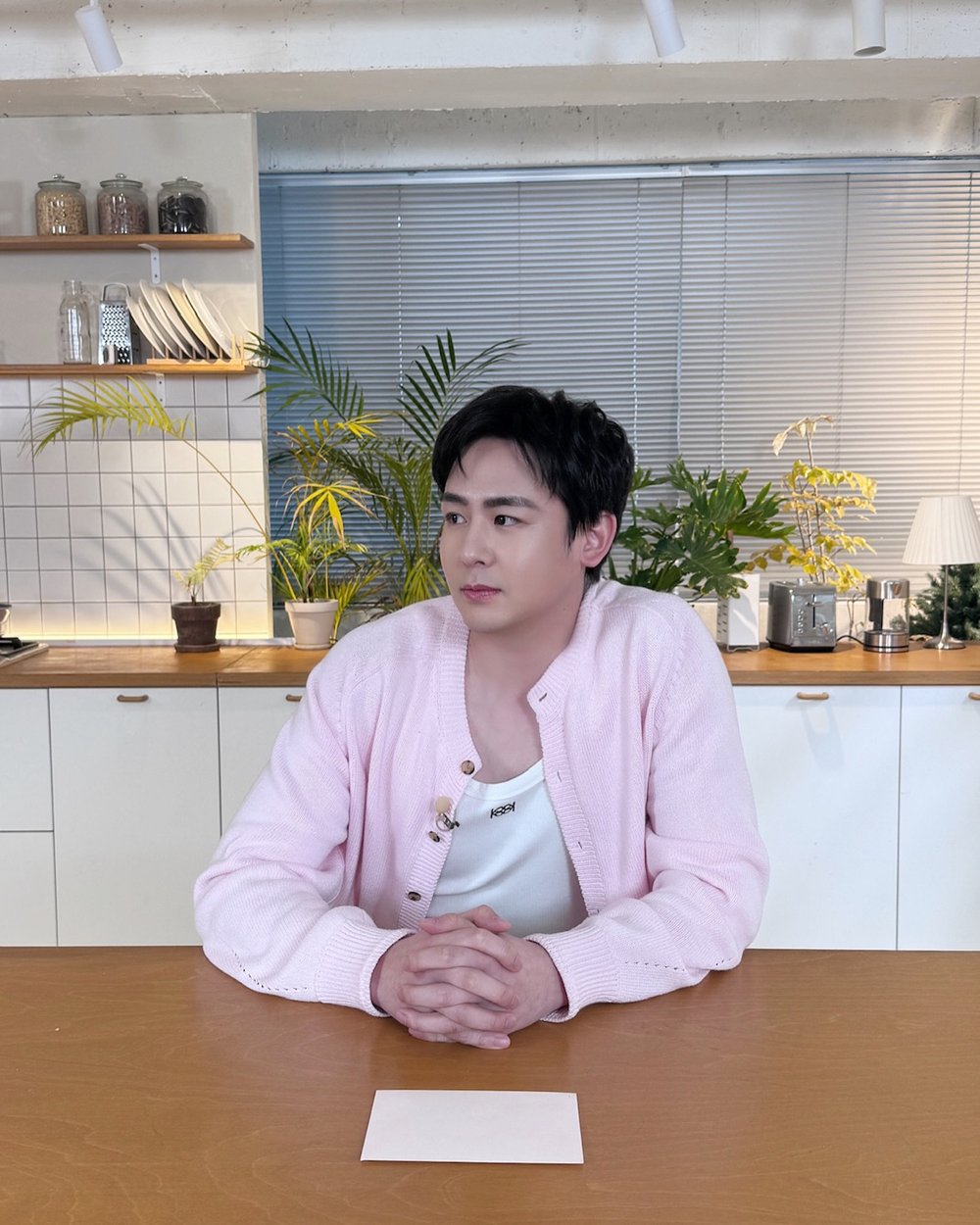 นิชคุณ เจอซาแซงสะกดรอยตามแถวบ้าน ตะโกนด่า-ทำร้าย จนต้องให้ ตร. ช่วย !