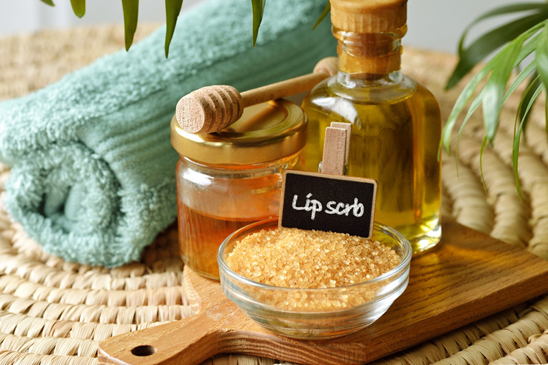 ปากแห้งลอก