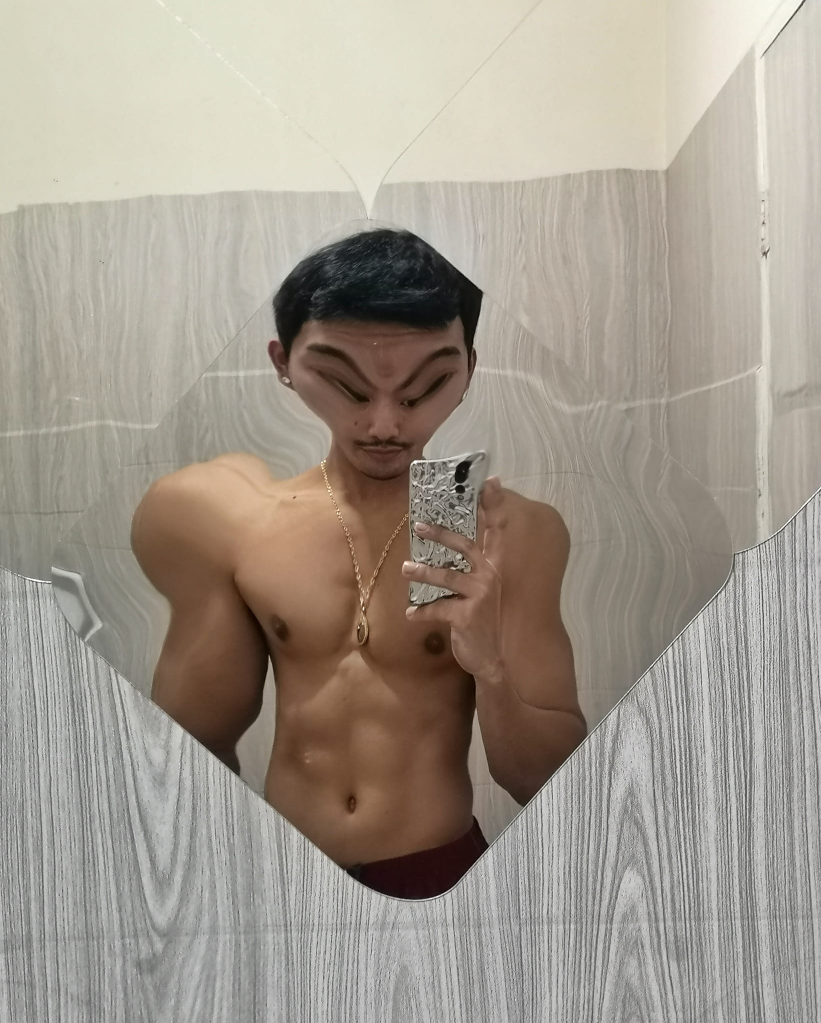 สติ๊กเกอร์กระจกเงา