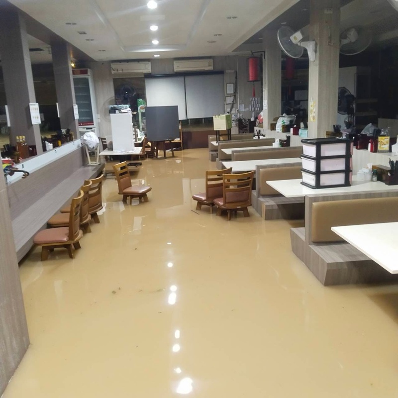 เคน ภูภูมิ ใจสลาย เปิดสภาพร้านที่หาดใหญ่ หลังน้ำลด