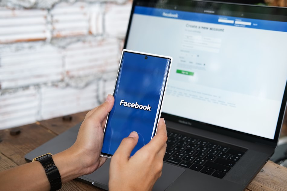 เปลี่ยนรูปโปรไฟล์ facebook ไม่ให้คนอื่นเห็น