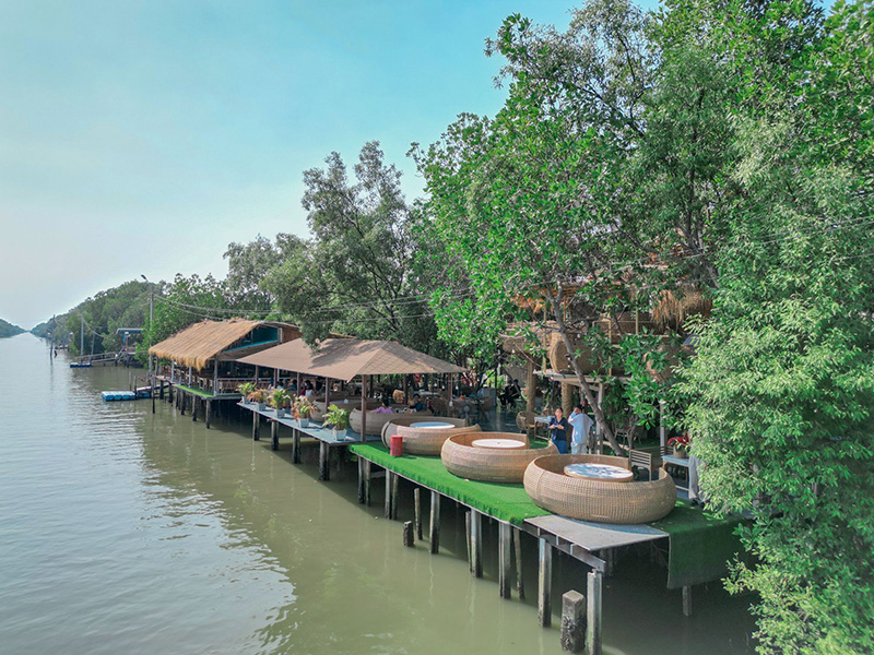 บรรยากาศร้านบ้านยายเวียง