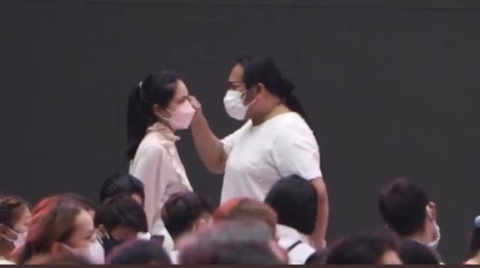 ผู้จัดการ พิ้งค์กี้ สาวิกา คุยกับ กระติก อิจศรินทร์ 