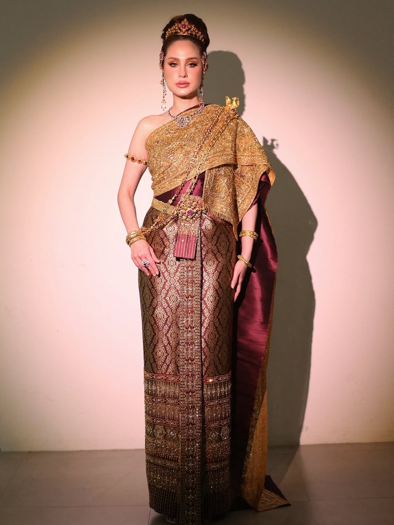 ขวัญ อุษามณี