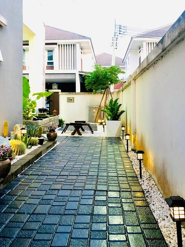 จัดสวนข้างบ้าน