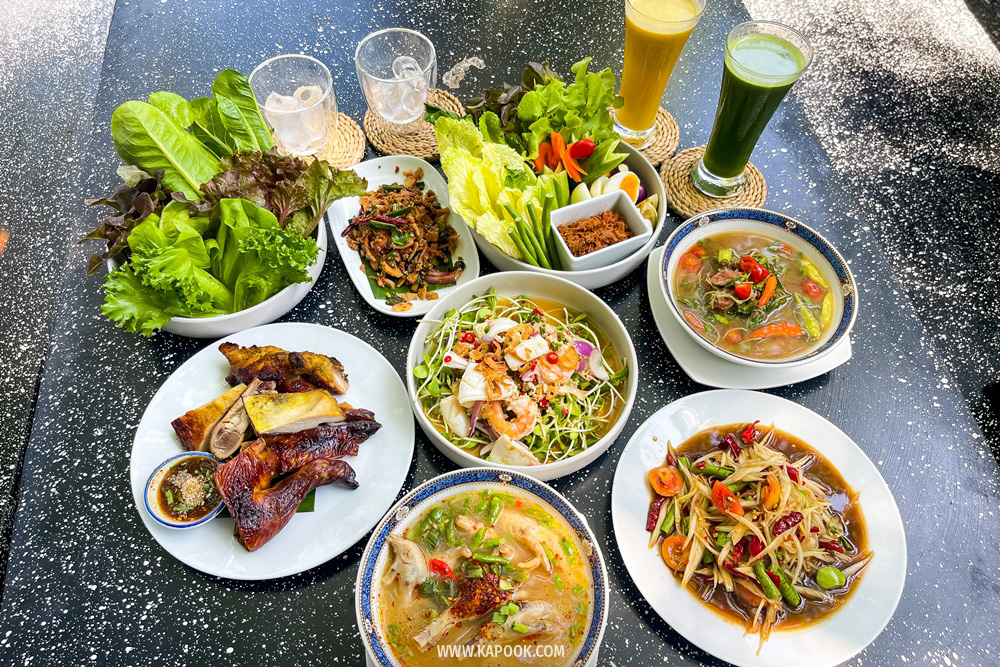 สวนเยาวพา ร้านหน้าต่างเขียว ที่เที่ยวศรีราชา