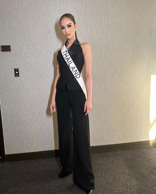 แอนนา เสืองามเอี่ยม