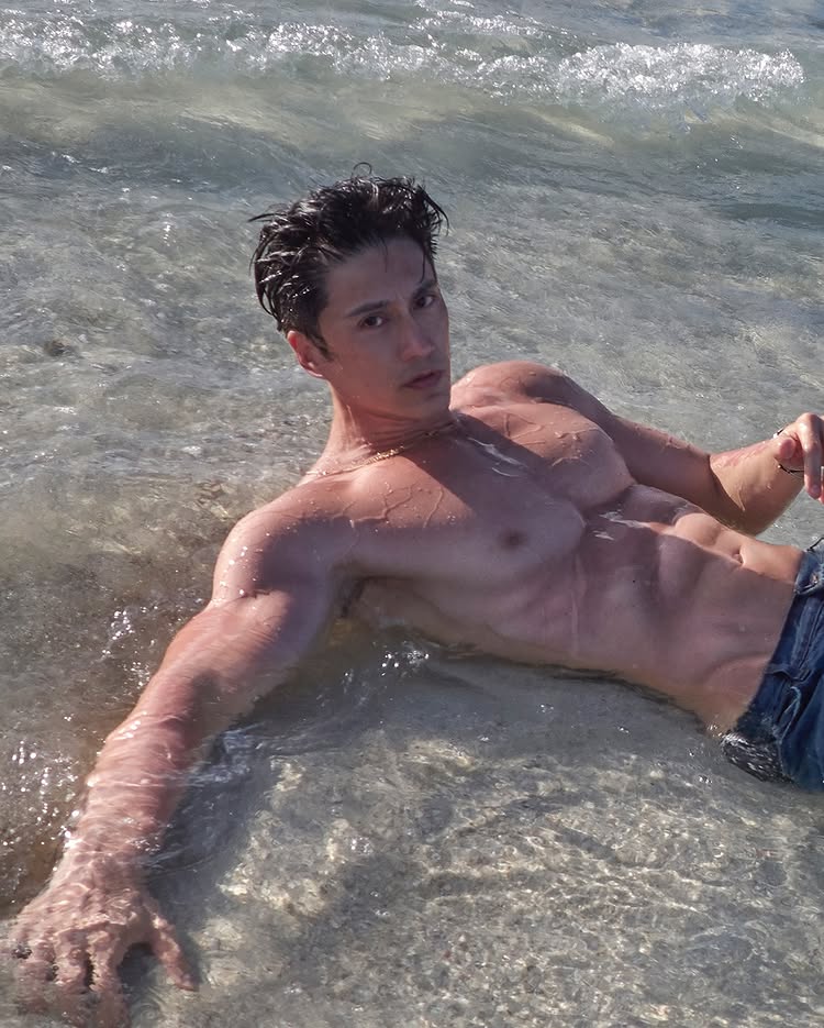 ฉวนโต ทาน นายแบบคนดัง วัย 59 ปี