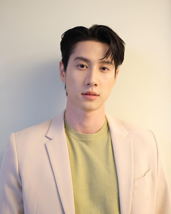 ไบร์ท รพีพงศ์