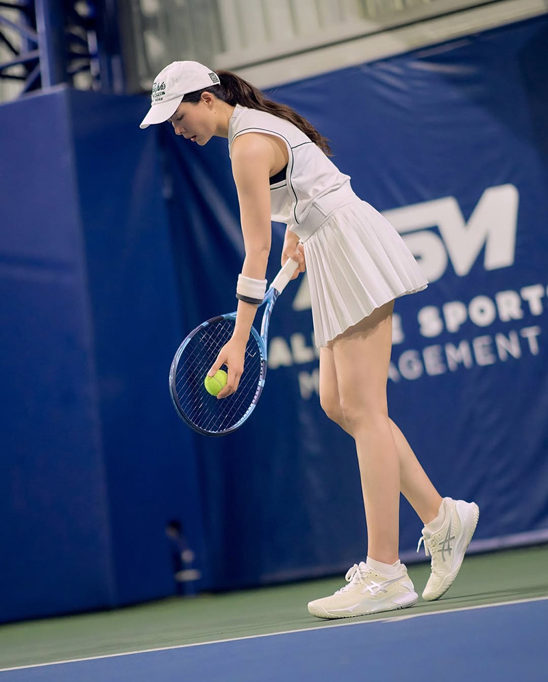 ภาพล่าสุด เชอรี่ เข็มอัปสร โชว์ฟอร์มตีเทนนิส 