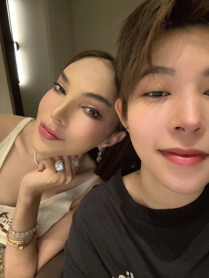 ส่องเรือนหอ เอมมี่ รัชฎา