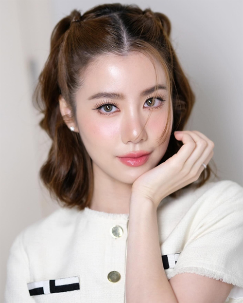 เอสเธอร์ สุปรีย์ลีลา ทรงผม