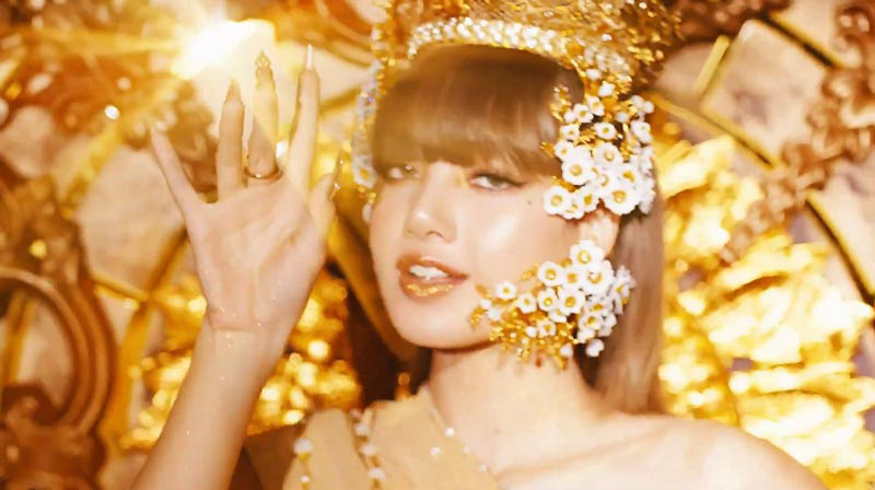 ลิซ่า BLACKPINK 