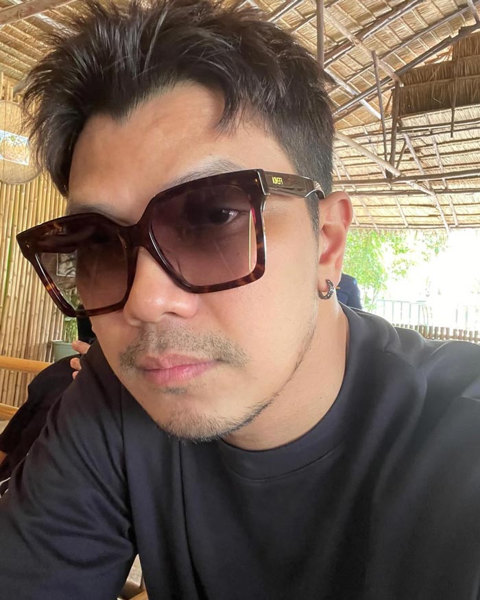 หนุ่ม กะลา