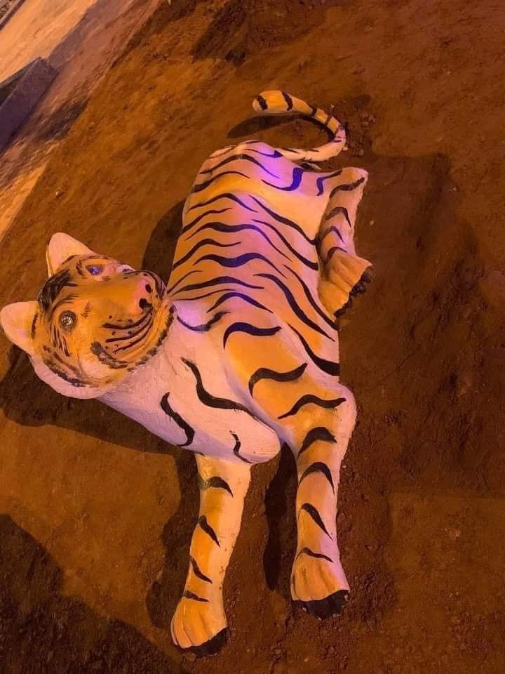 รูปปั้นเสือ