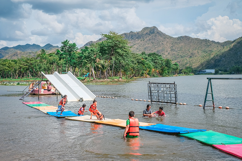 หาดทรายชุกโดน เครื่องเล่น