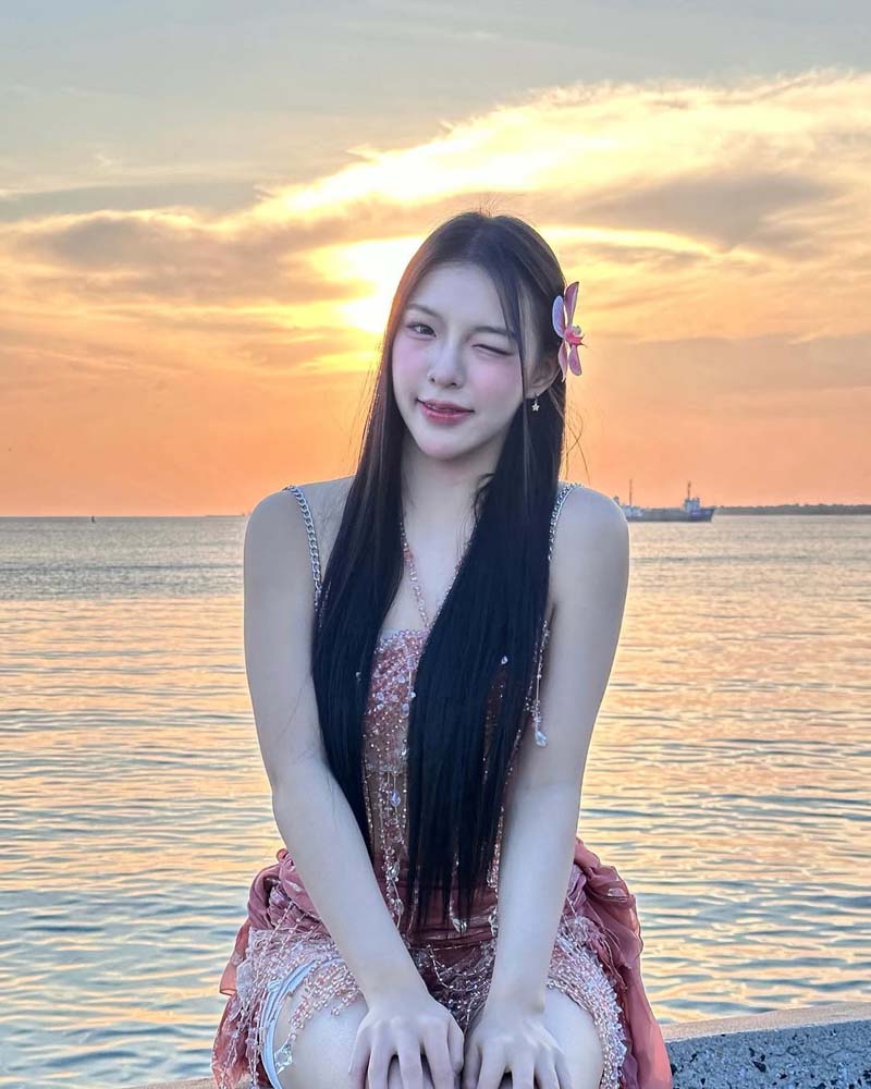 เกรซ วิรัลพัชร