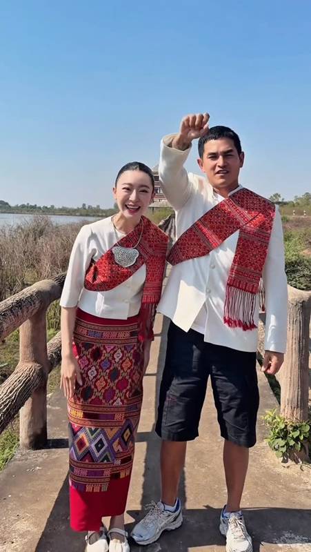 มายด์ ณภศศิ ถ่ายรูปนั่งงาช้าง