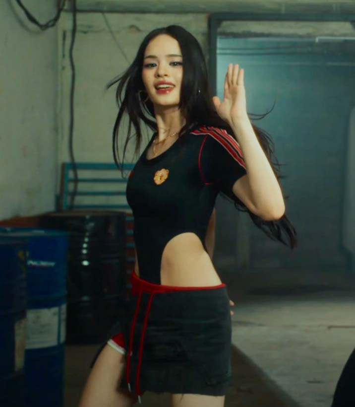 แอลลี่ อชิรญา โปรโมตผลงานใหม่ เอาใจสาวกปีศาจแดง แมนยู