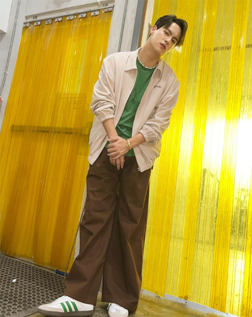 ไอซ์ พาริส แต่งตัวคริสต์มาส ผู้ชาย