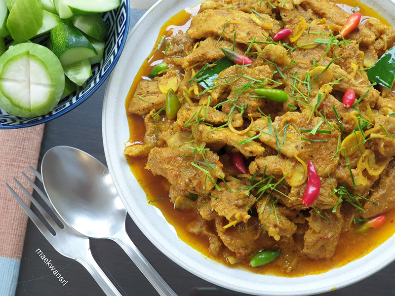 ผัดเผ็ดหมู