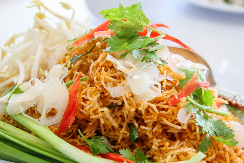 หมี่กรอบ