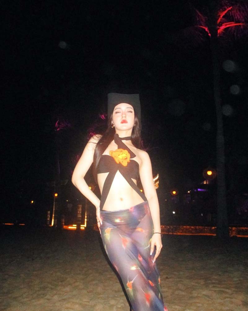 พั้นช์ 4EVE