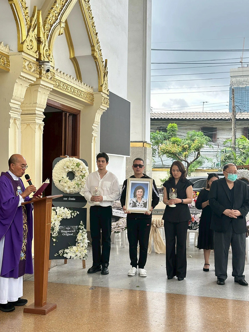 สุดเศร้า ซันนี่ สุวรรณเมธานนท์ ทำพิธีอาลัย