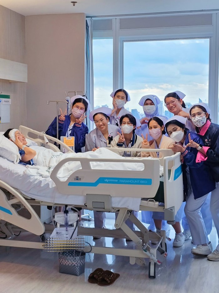 ทับทิม มัลลิกา ผ่าเนื้องอกในสมอง รอบ 2