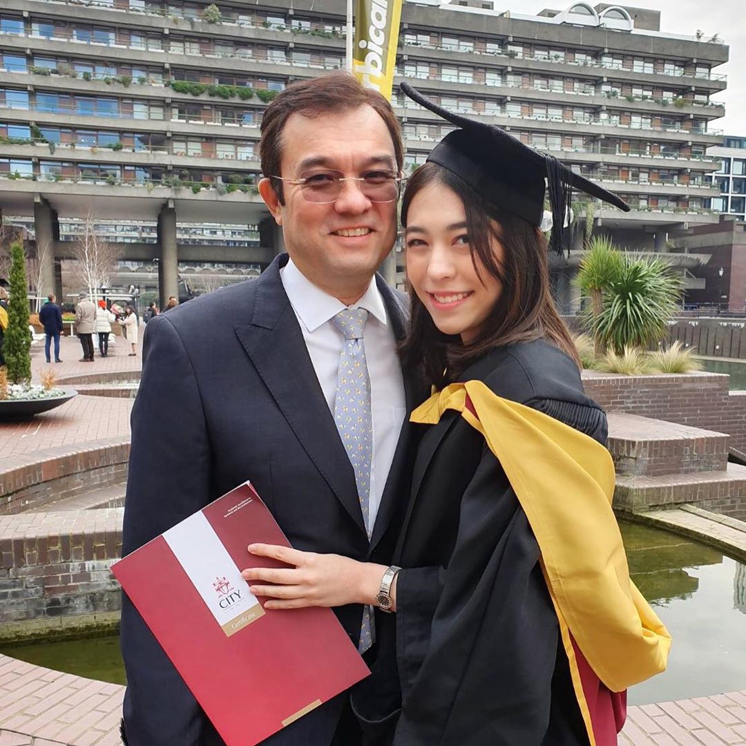 ครอบครัว พีช พชร