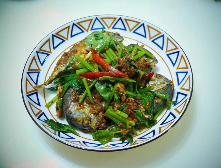 ผัดเผ็ดปลาทู