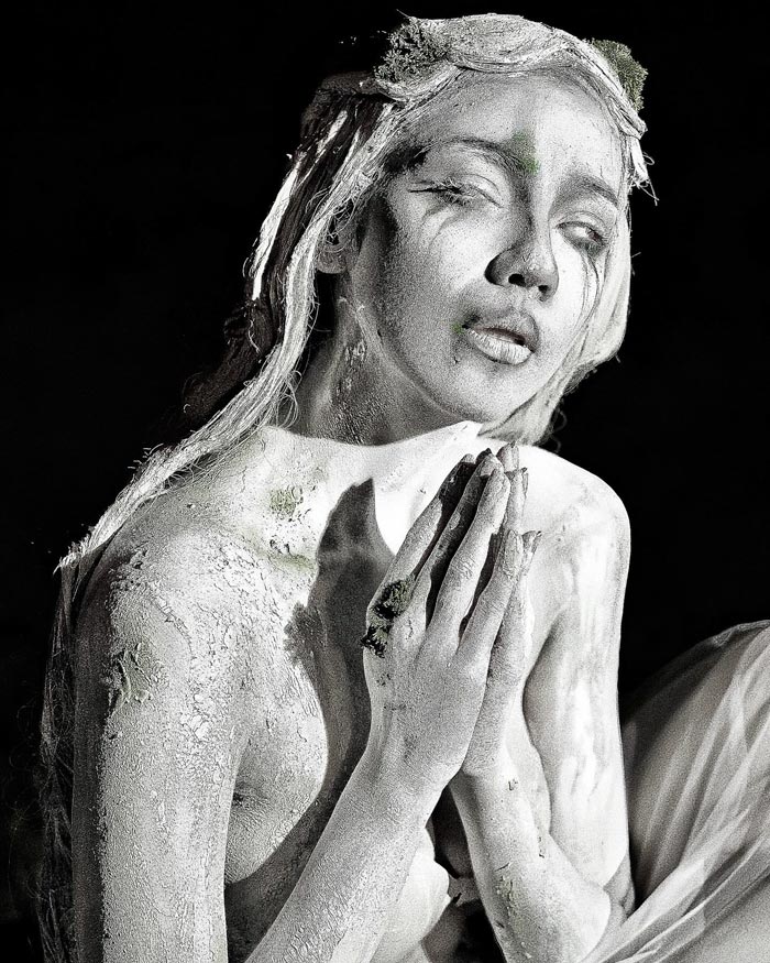 จีน่า วิรายา แต่งผี ฮาโลวีน