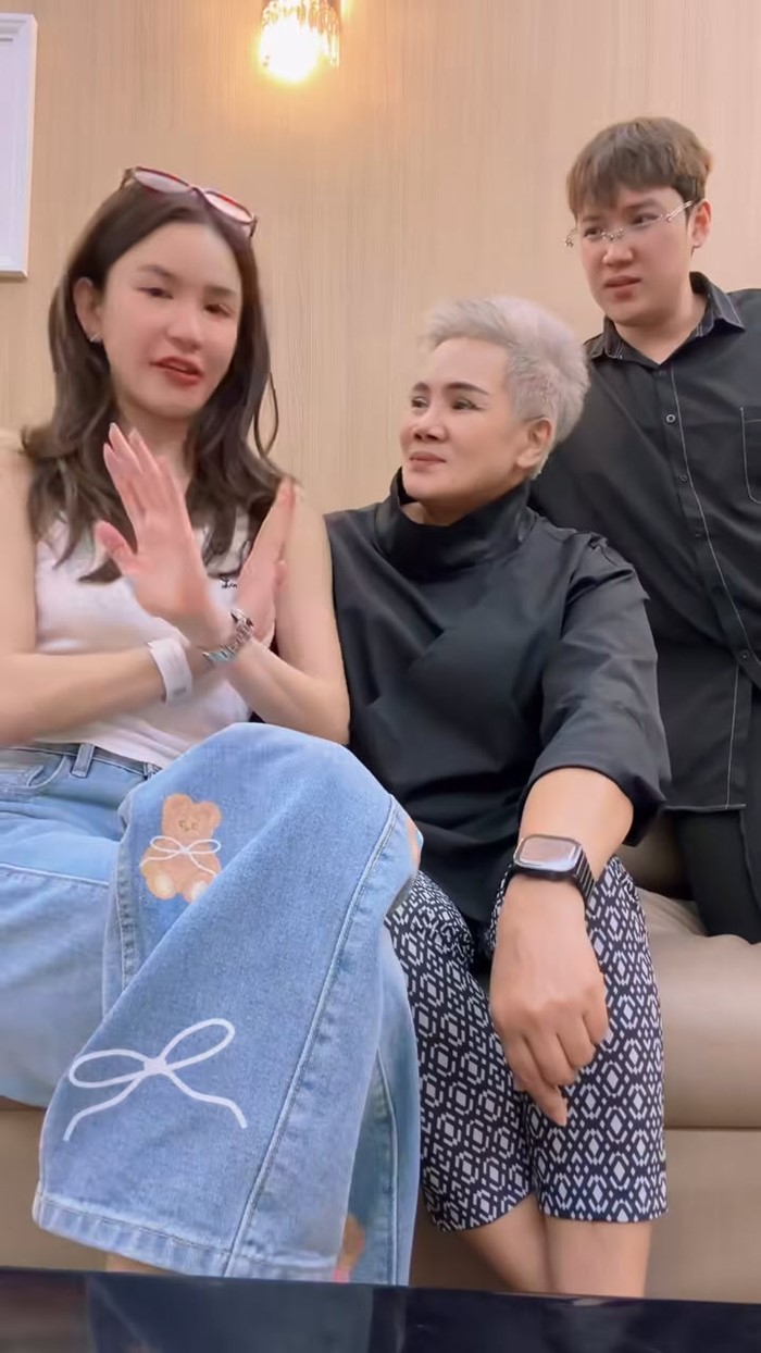  ดาว ณัฐภัสสร แกงส้ม ธนทัต