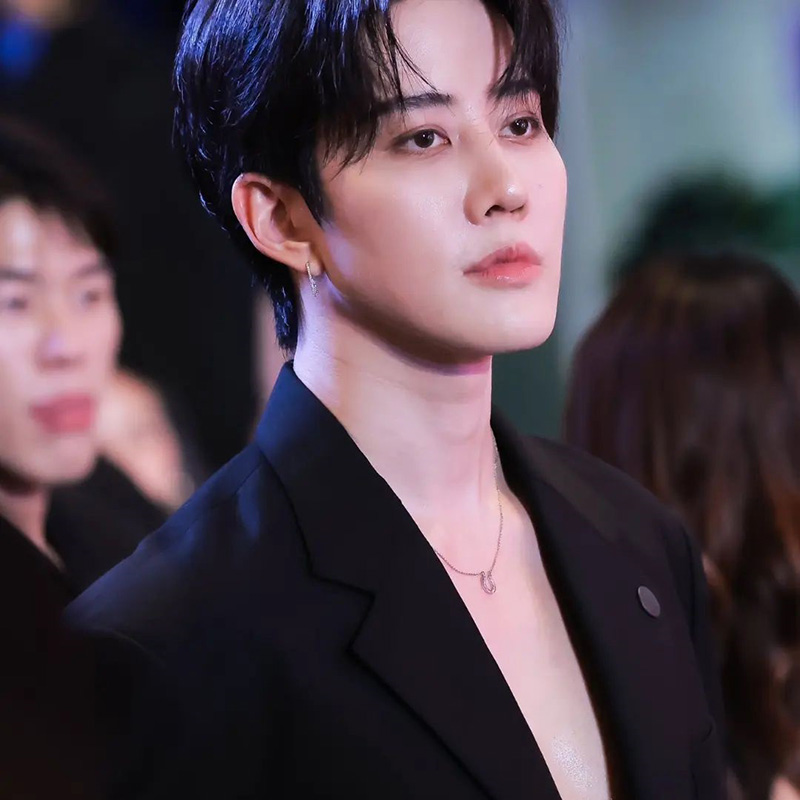 รู้แล้ว ไมค์ พิรัชต์ โพสต์ฟาดใคร