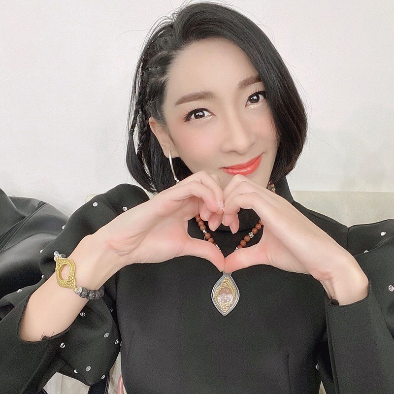 เฟี้ยว์ฟ้าว