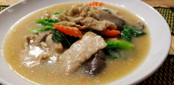 ราดหน้าหมูหมัก
