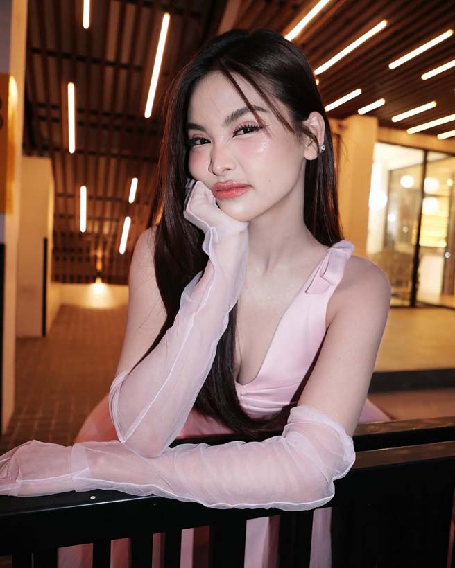 อิงฟ้า วราหะ กับแฟชั่นสุดน่ารัก ลุคเจ้าหญิง