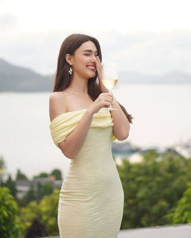 แจ็คกี้ ชาเคอลีน