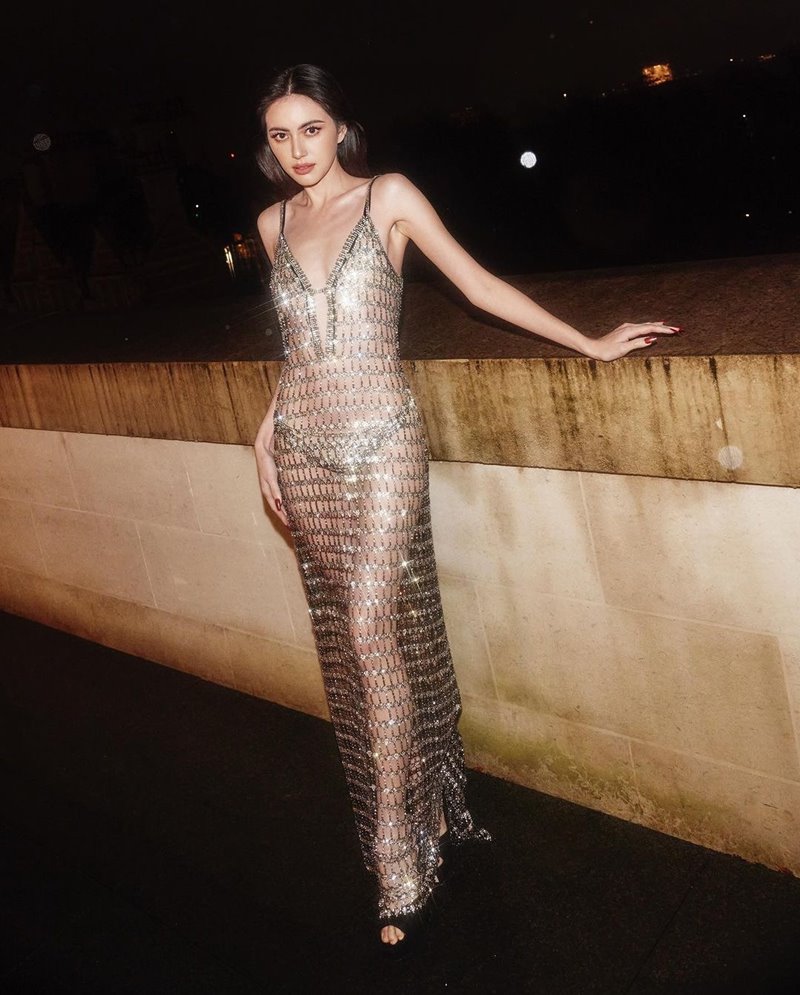 ใหม่ ดาวิกา