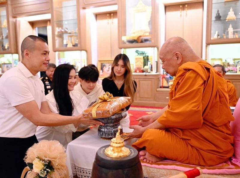 อชิ มัสยวาณิช, มิย่า พิชชา