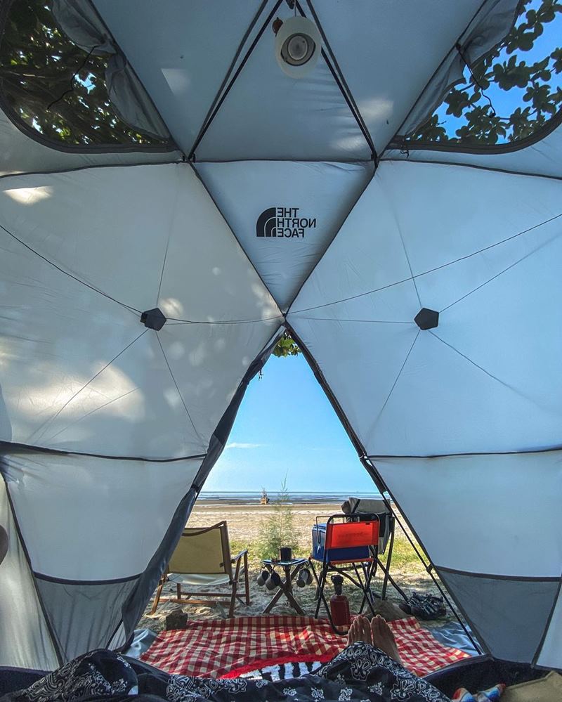 โทนี่ รากแก่น