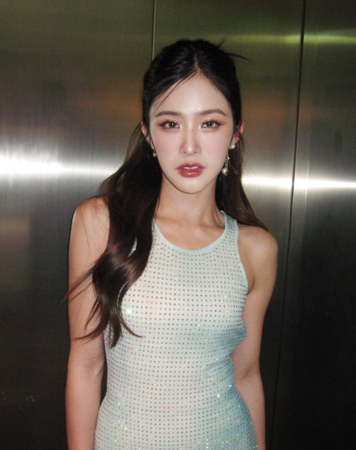 มายด์ ลภัสลัล ประวัติ