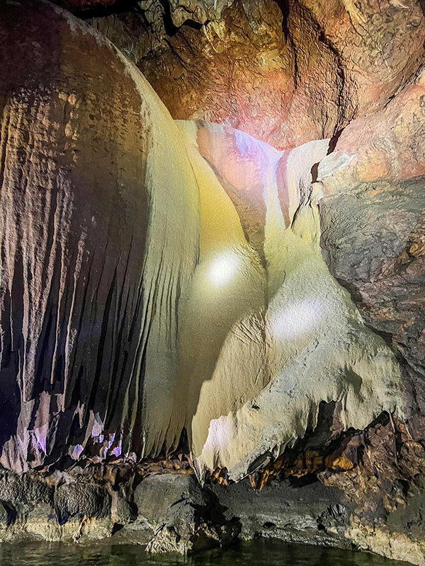 ถ้ำน้ำเขาศิวะ หินงอกหินย้อย