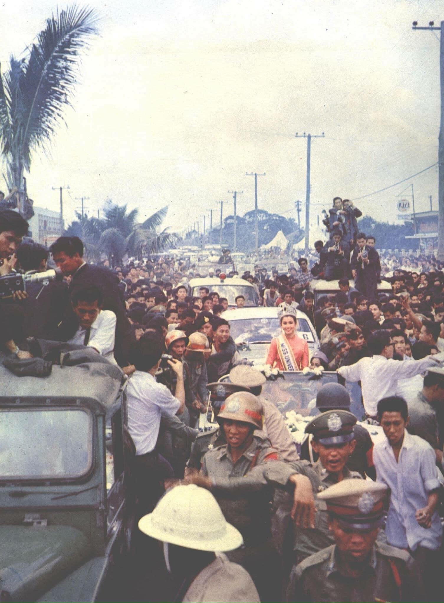 อาภัสรา หงสกุล