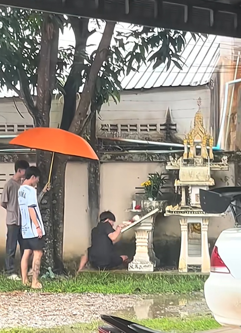 ไหว้ขอพร
