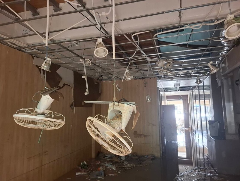 เคน ภูภูมิ ใจสลาย เปิดสภาพร้านที่หาดใหญ่ หลังน้ำลด