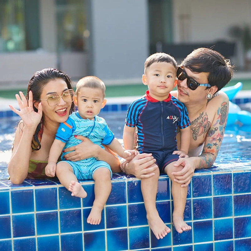 ชมพู่ ก่อนบ่าย