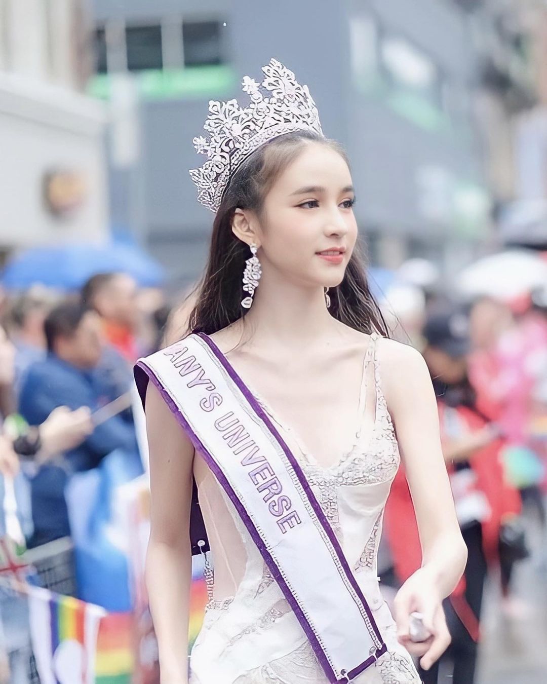 โยชิ รินรดา